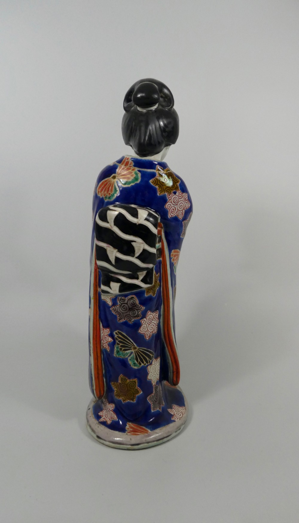 Kutani porcelain Bijin, c. 1890. Meiji Period. View VI