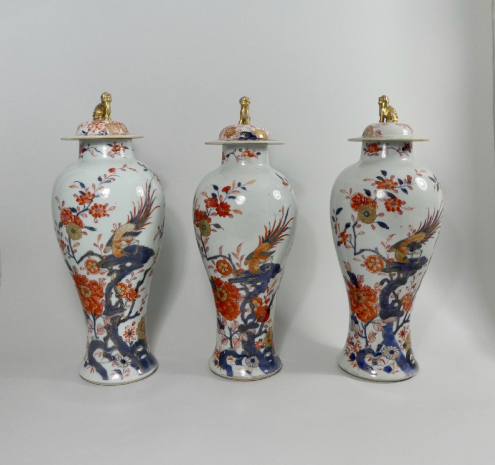 Chinese porcelain garniture of vases, c. 1720. Kangxi Period.