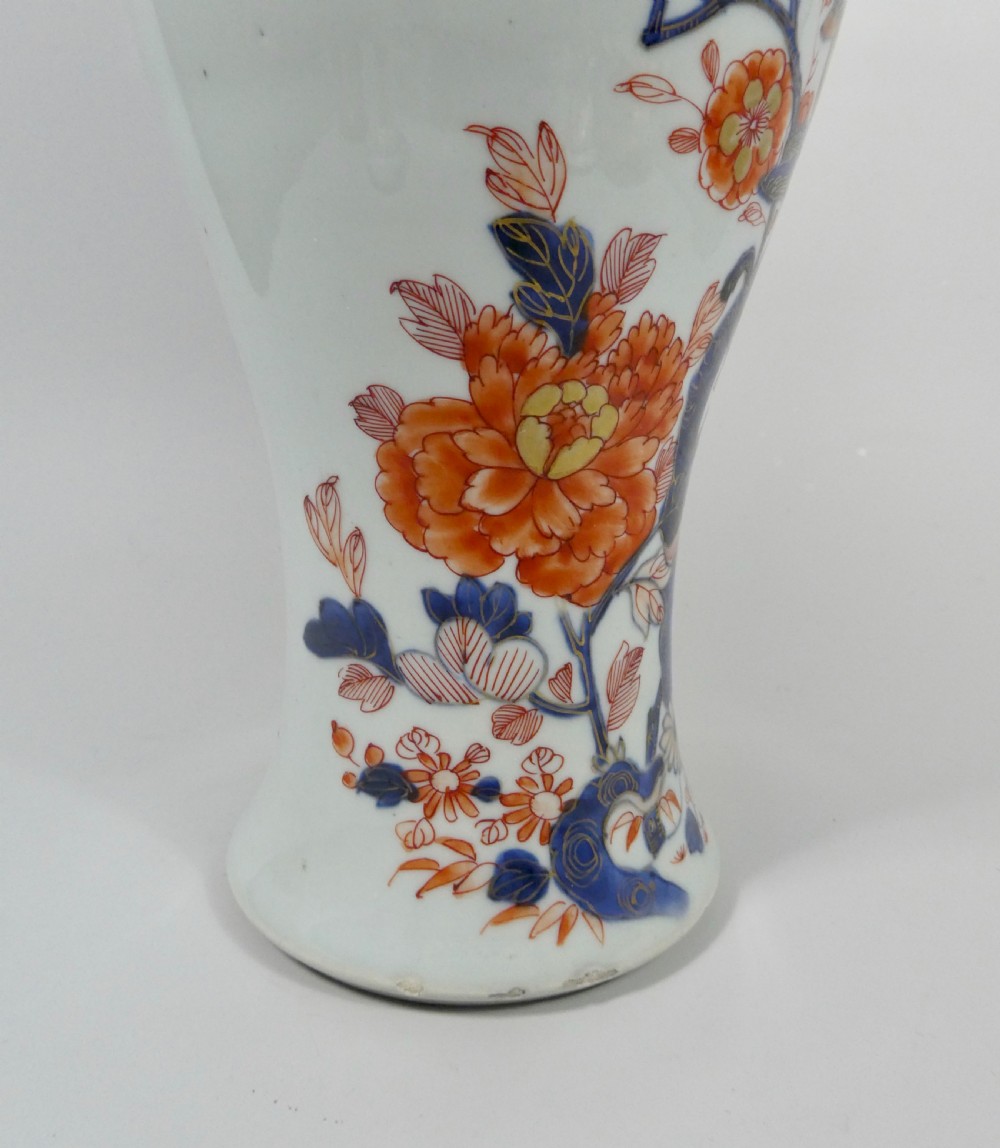 Chinese porcelain garniture of vases, c. 1720. Kangxi Period. View VIII