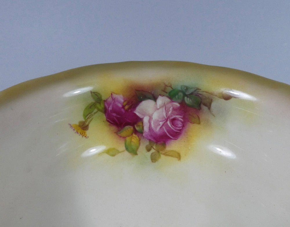 Royal Worcester porcelain bowl, Rose, by Mildred Hunt, dated 1939. View VI