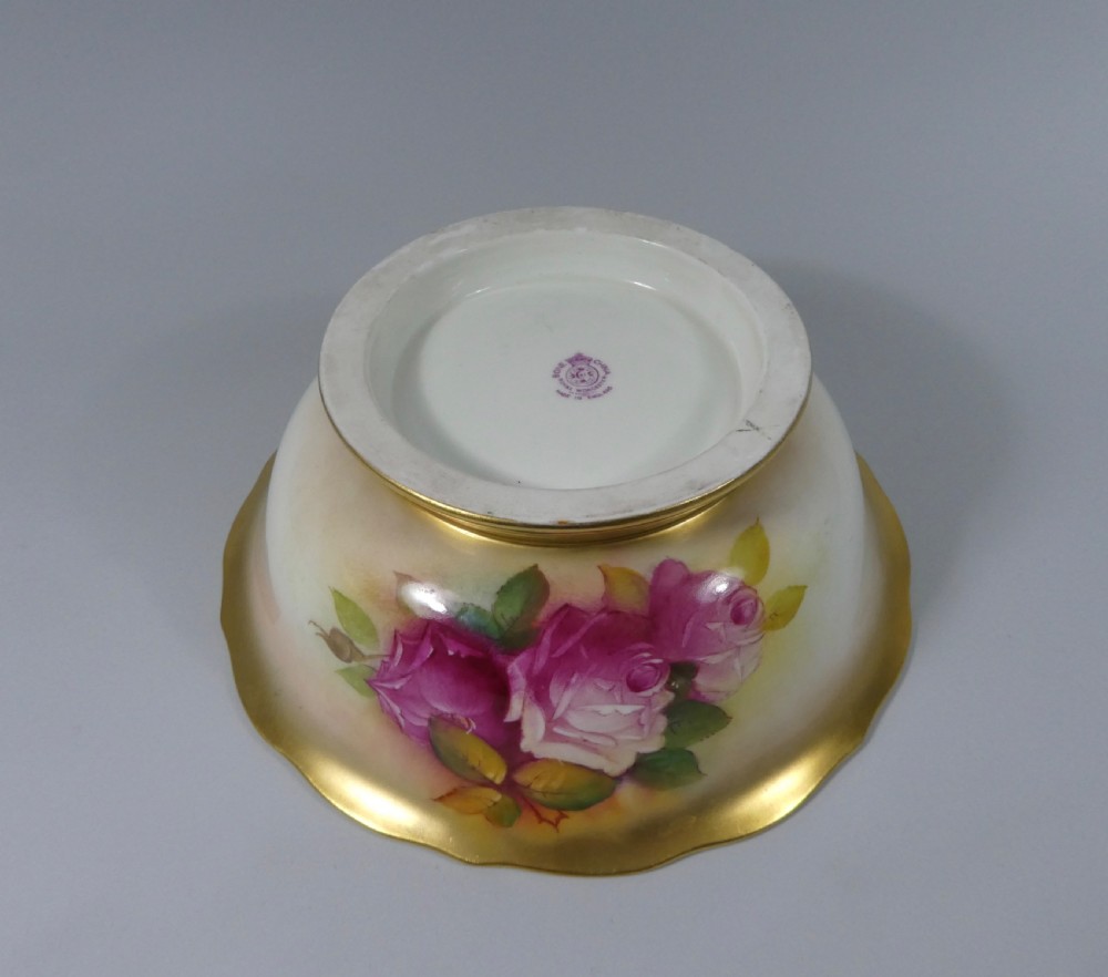 Royal Worcester porcelain bowl, Rose, by Mildred Hunt, dated 1939. View X