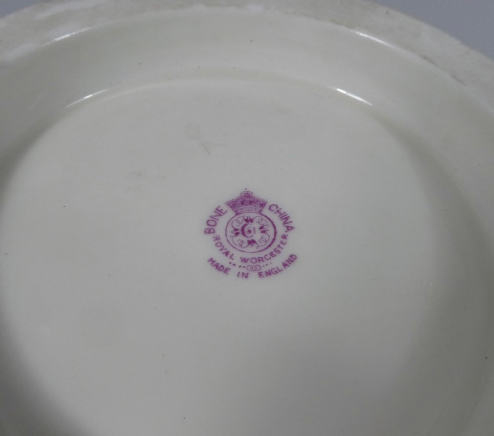 Royal Worcester porcelain bowl, Rose, by Mildred Hunt, dated 1939. View XII