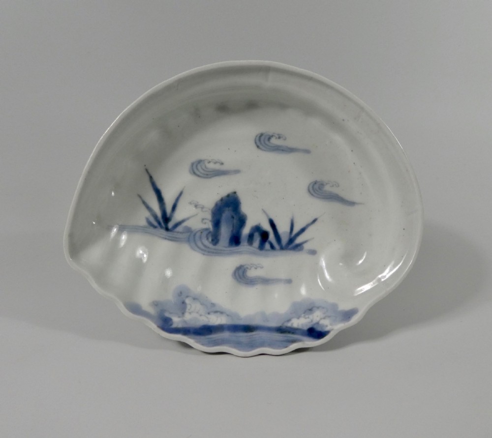 Arita ‘abalone shell’ dish, c. 1720. Japan. Edo Period.
