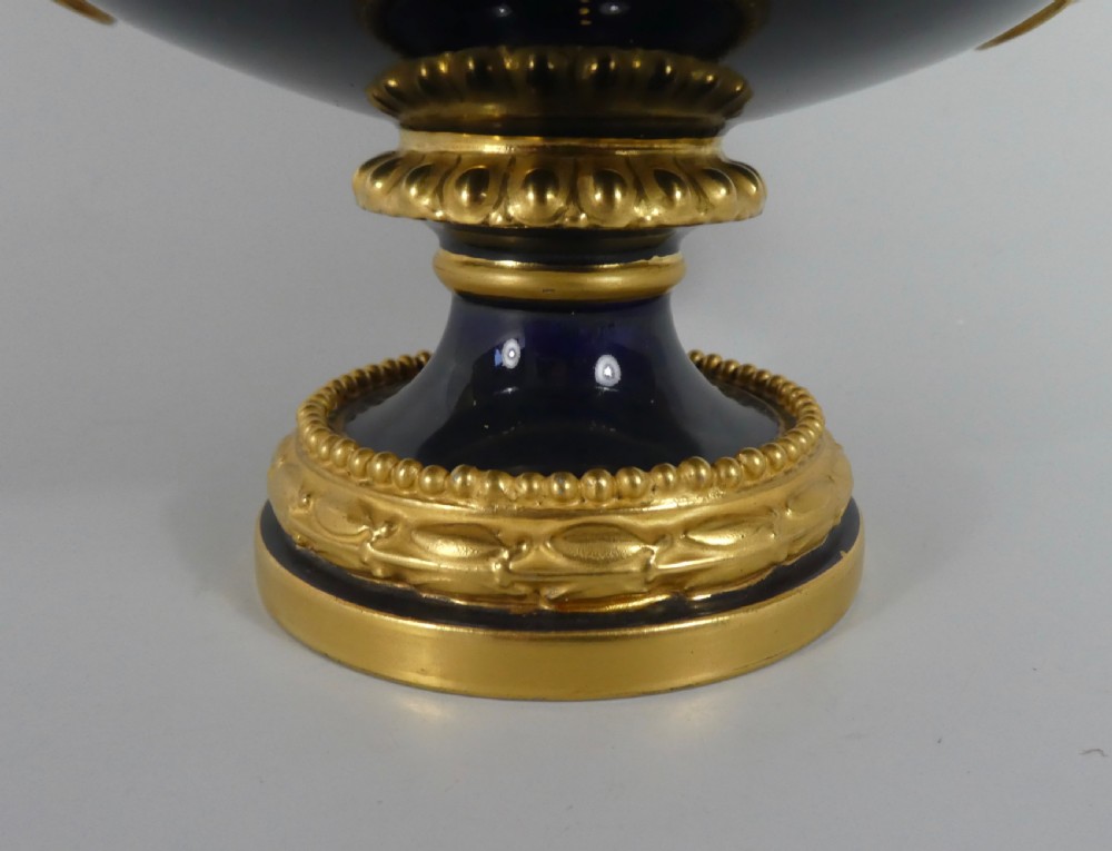 Royal Worcester porcelain Warwick Vase, signed Harry Davis, dated 1925. View X