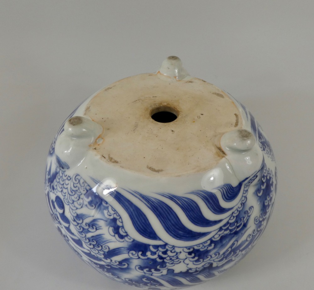 Japanese porcelain censer, Arita, c. 1890. Meiji Period. View VII