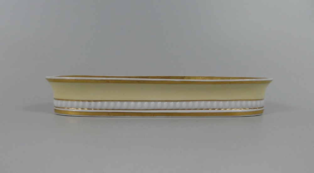 Chamberlains Worcester pen tray, ‘Claremont’, c. 1820. View III