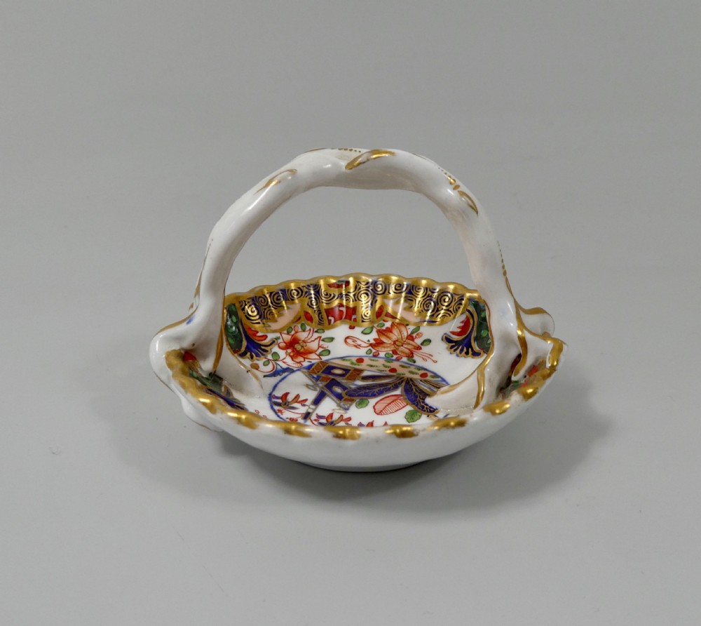 Spode porcelain miniature basket, Imari pattern, c. 1810. View VI