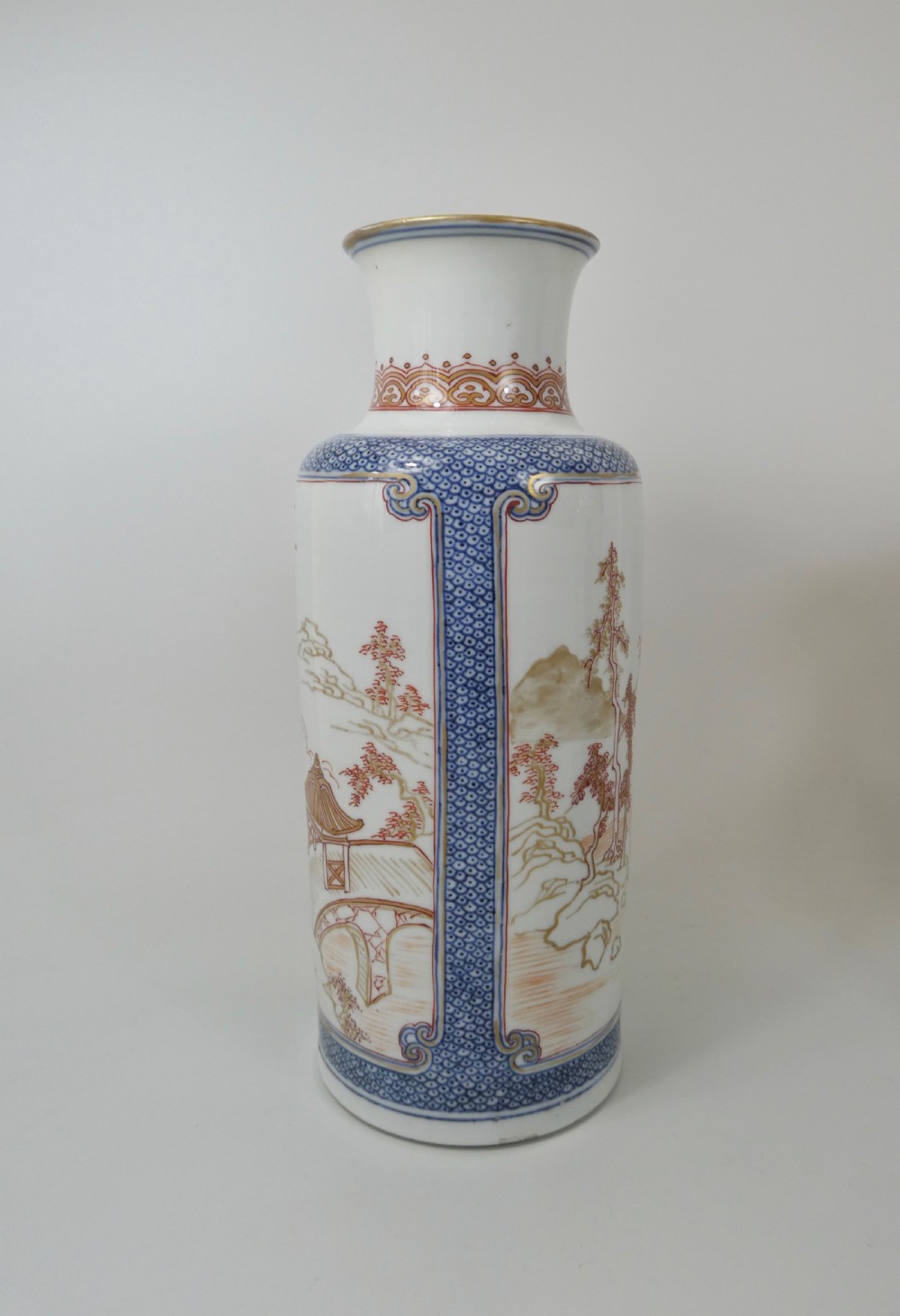 Pair Chinese ‘Rouge de Fer’ vases, c.1700. Kangxi Period. View X