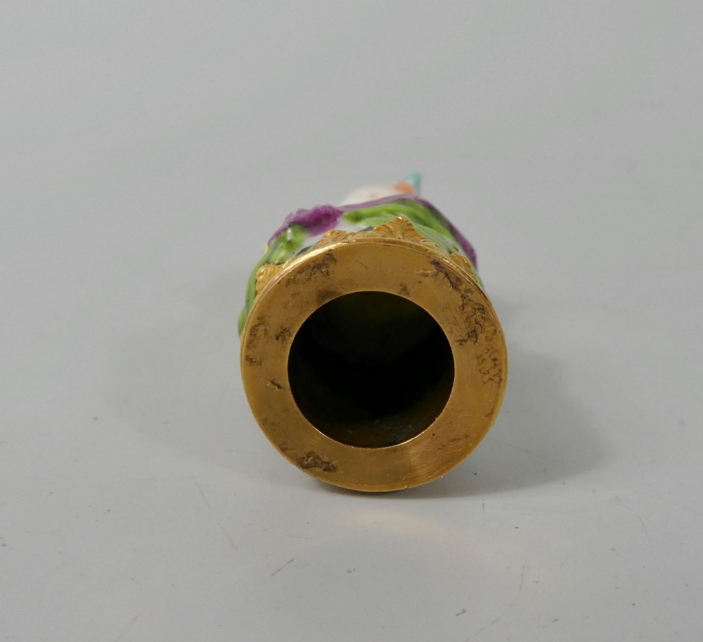 Meissen gold mounted cane handle, c.1740. View VII
