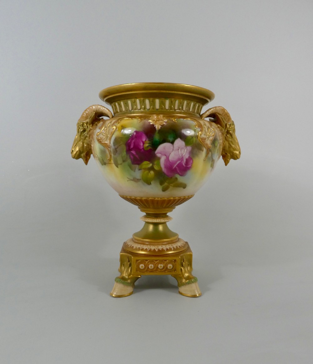 Royal Worcester porcelain vase, dated 1917.