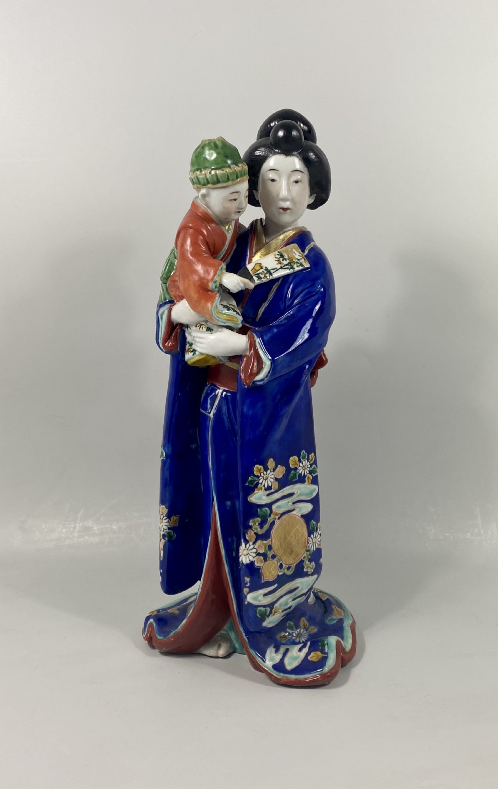 Kutani Bijin and child, c. 1890. Meiji Period.