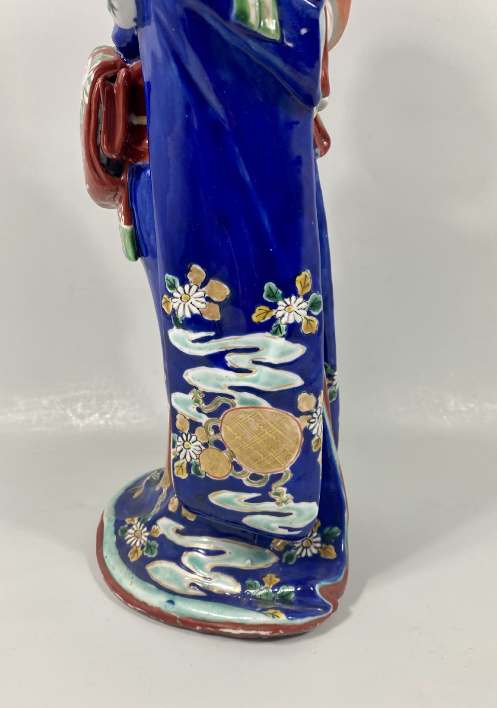 Kutani Bijin and child, c. 1890. Meiji Period. View XI