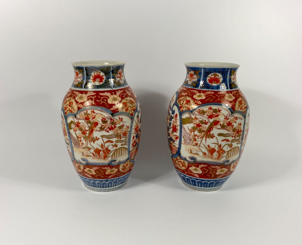 Pair Imari porcelain vases, Japan, c. 1890, Meiji Period. View IV