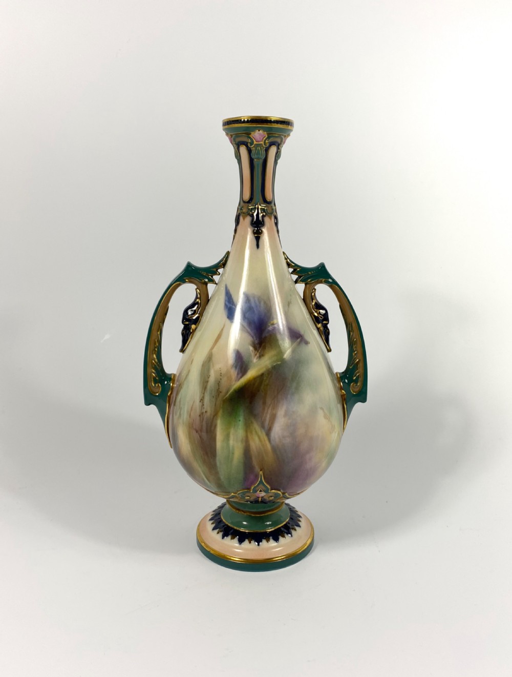 Hadley’s Worcester porcelain vase, c. 1900. View III