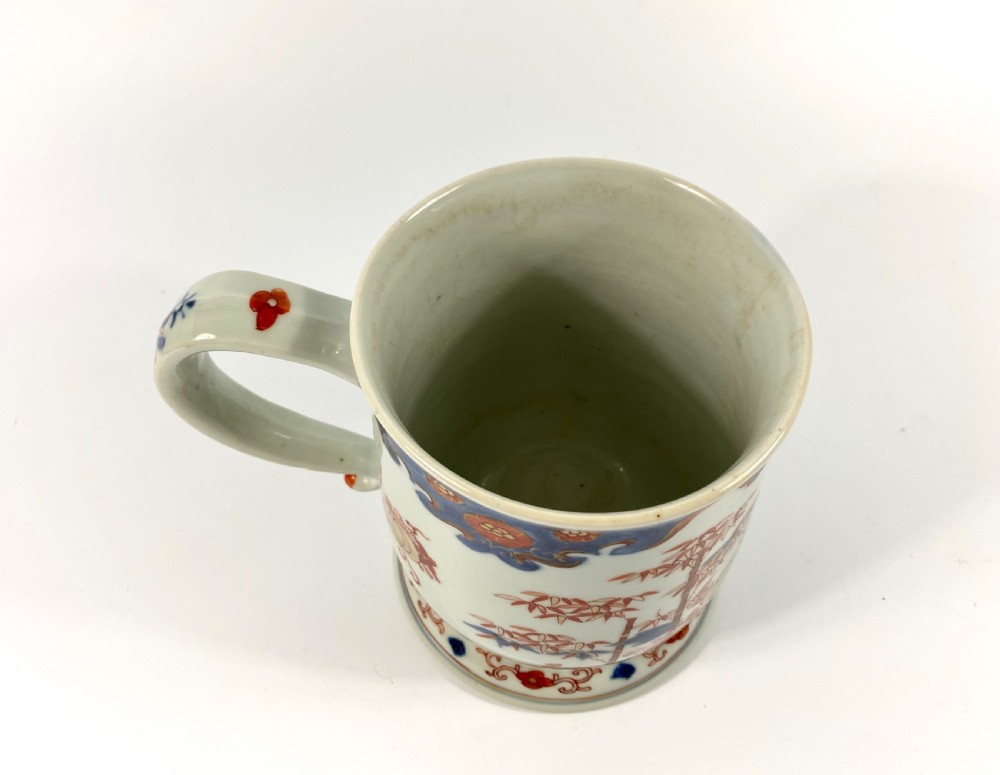 Chinese Imari mug of large size, c. 1720. Kangxi Period. View VII