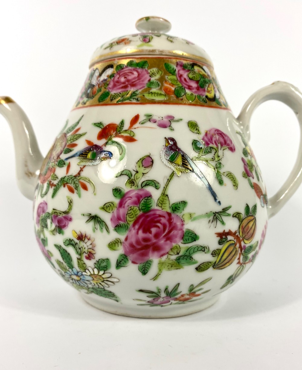 Chinese Cantonese teapot, c. 1870, Qing Dynasty. View II
