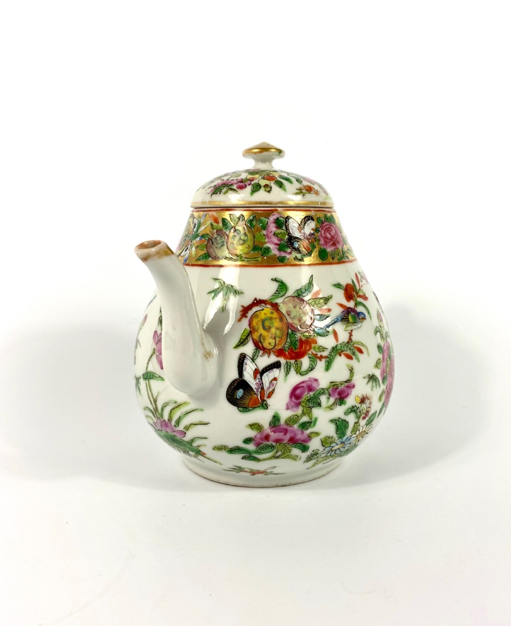 Chinese Cantonese teapot, c. 1870, Qing Dynasty. View IV