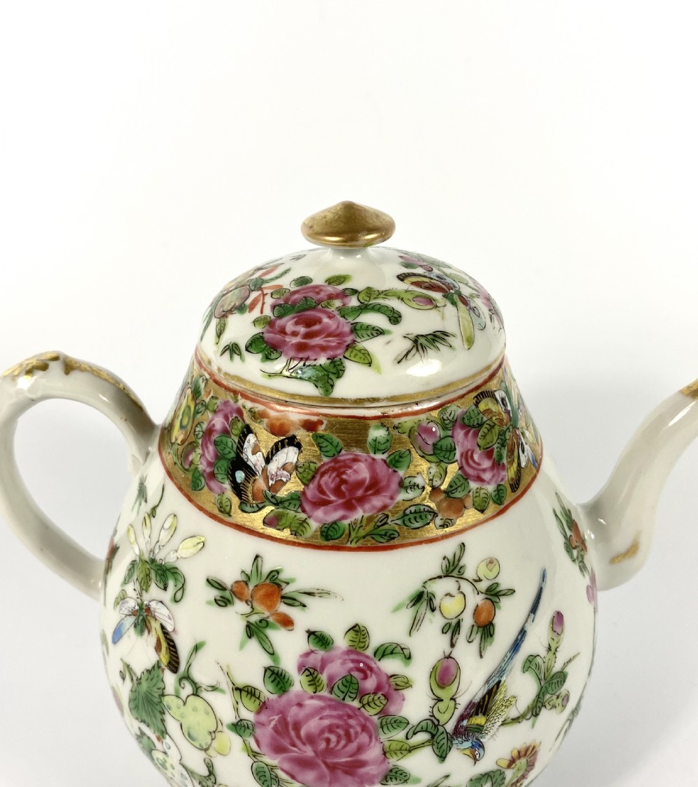Chinese Cantonese teapot, c. 1870, Qing Dynasty. View VI