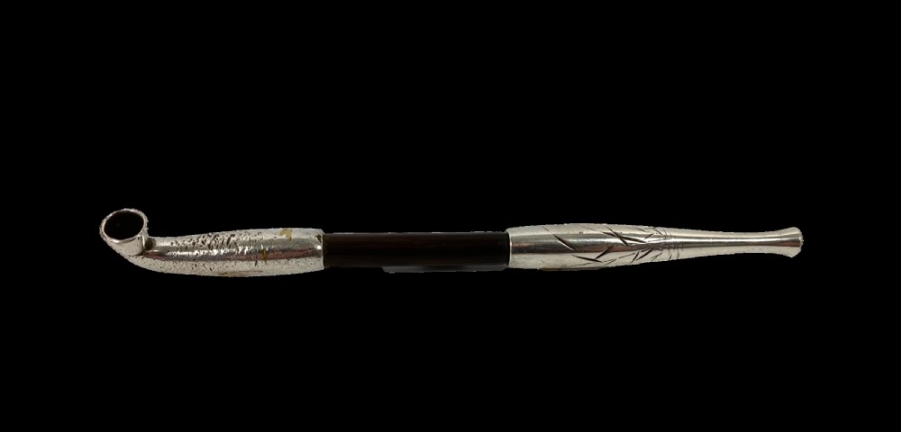 Japanese kiseru, and case, Isobe Shousei, Meiji Period. View III