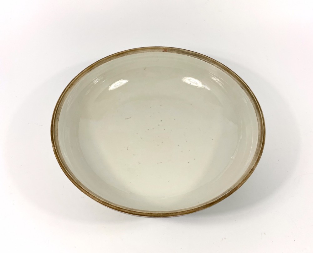 Large Chinese porcelain box and cover, c. 1900. Qing Dynasty. View VII
