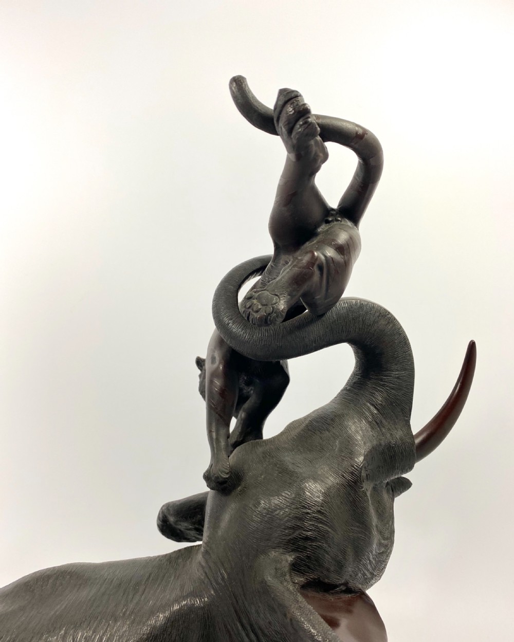 Japanese bronze okimono, Mitsumoto Saku, Meiji Period. View X