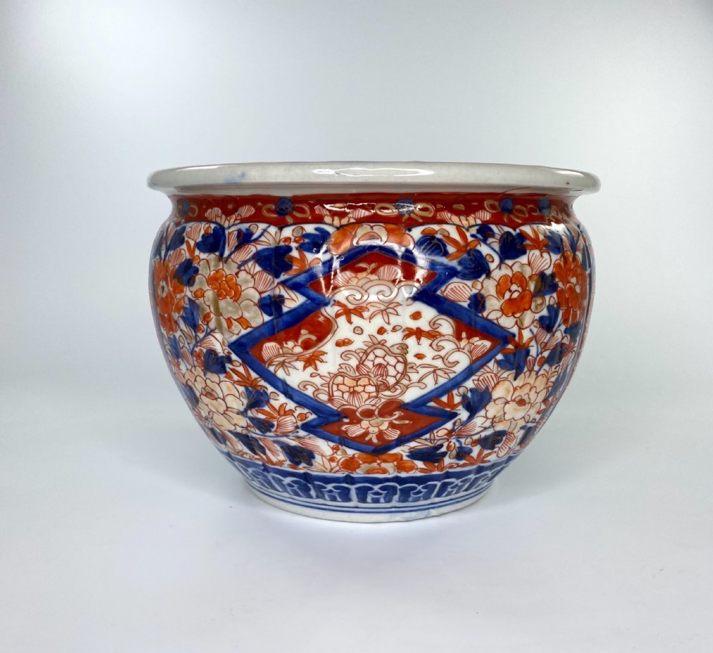Japanese Imari porcelain jardiniere, c. 1890, Meiji Period. View IV