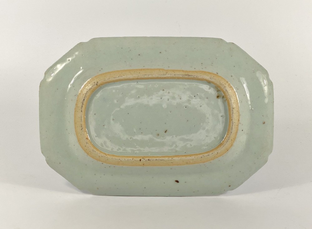 Chinese porcelain meat plate, c. 1760. Qianlong Period. View V