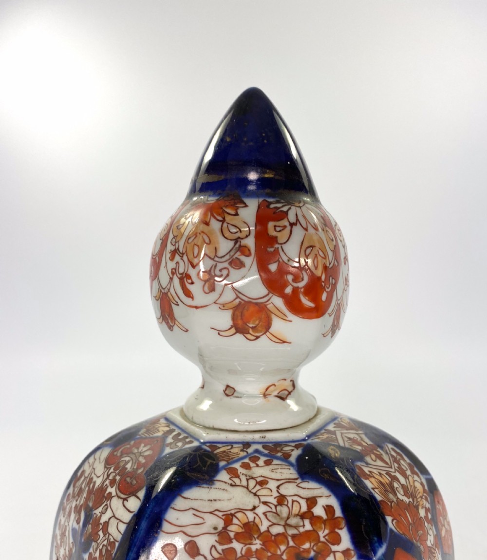 Japanese Imari vase & cover, c. 1890. Meiji Period. View X