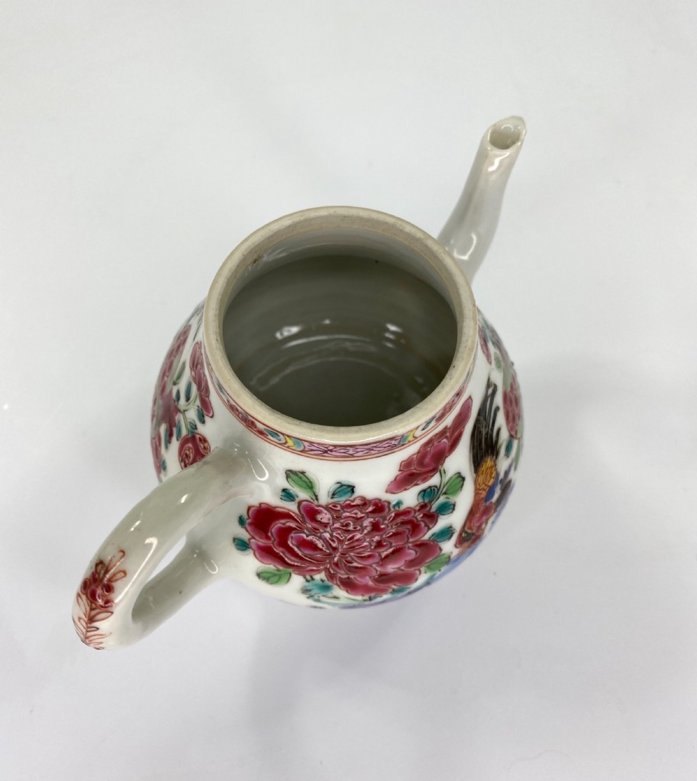 Chinese porcelain Cockerel teapot, c. 1740. View X