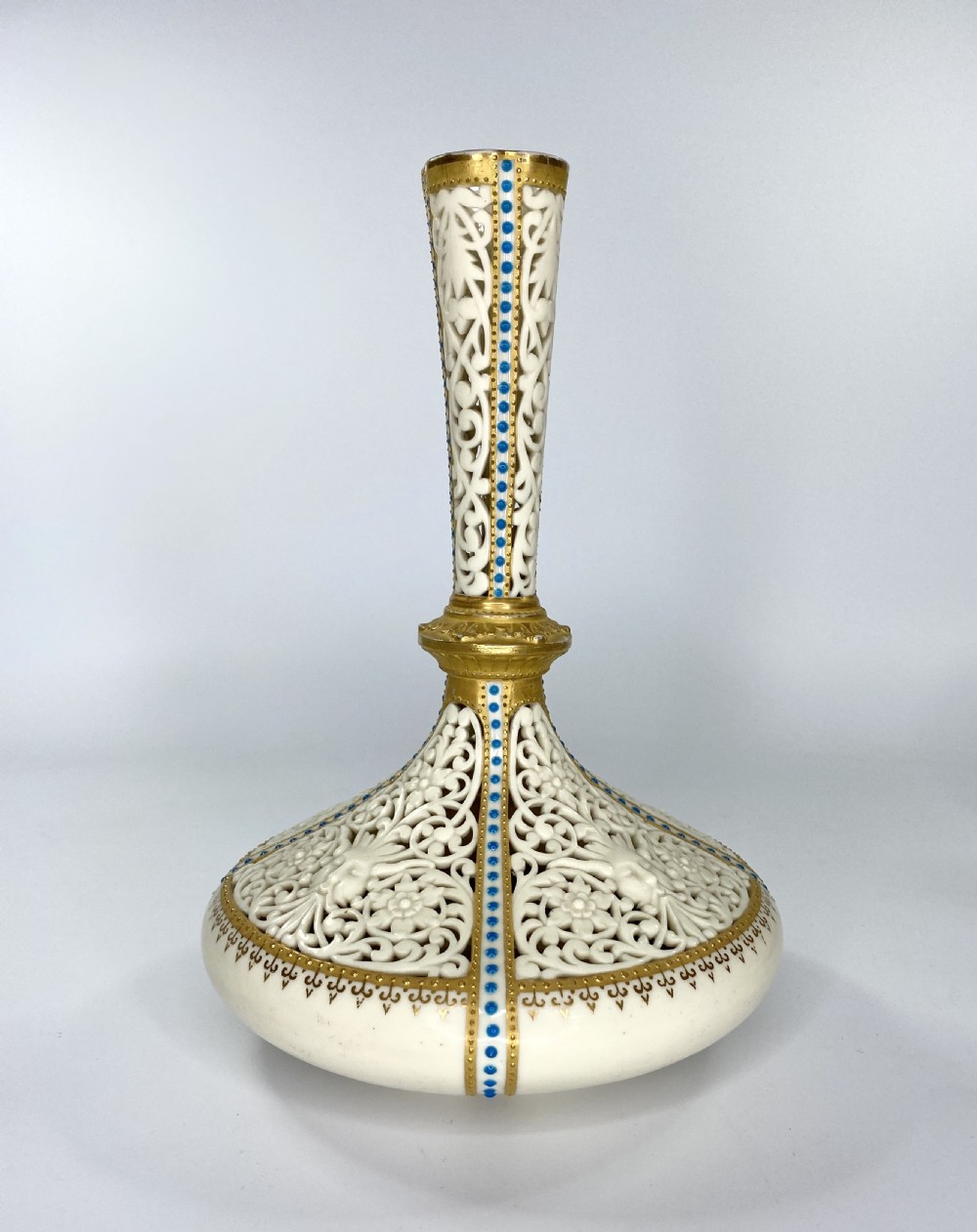 Royal China Works, Worcester porcelain vases, c. 1890. View V