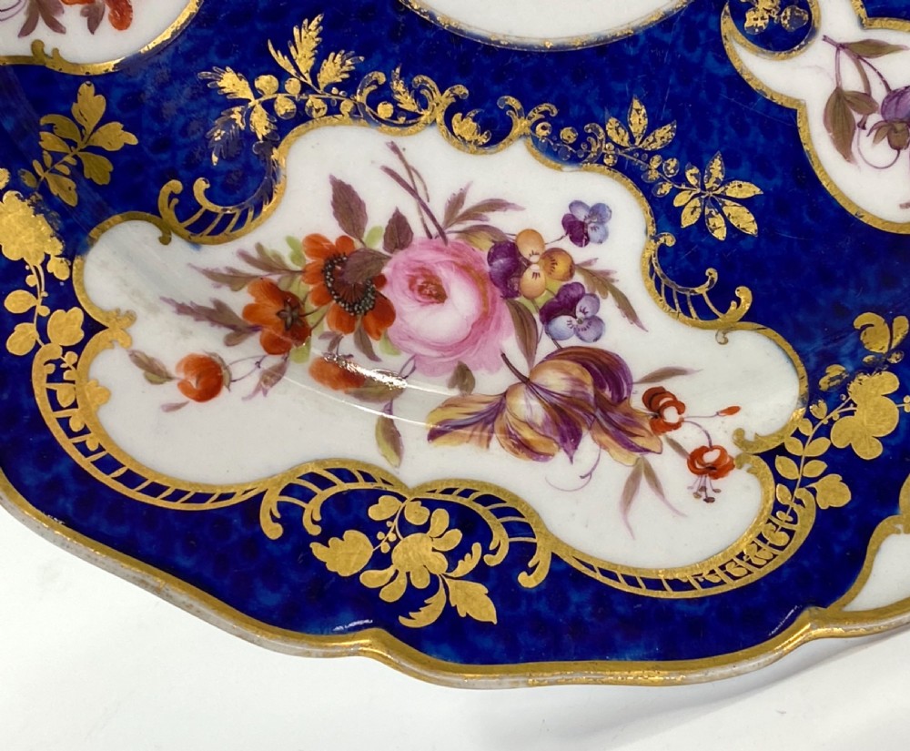 FBB Worcester ‘Blue Scale’ dish, c.1815. View II