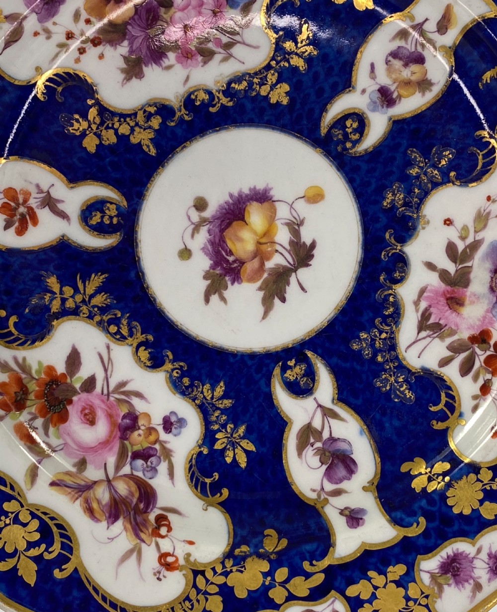 FBB Worcester ‘Blue Scale’ dish, c.1815. View IV