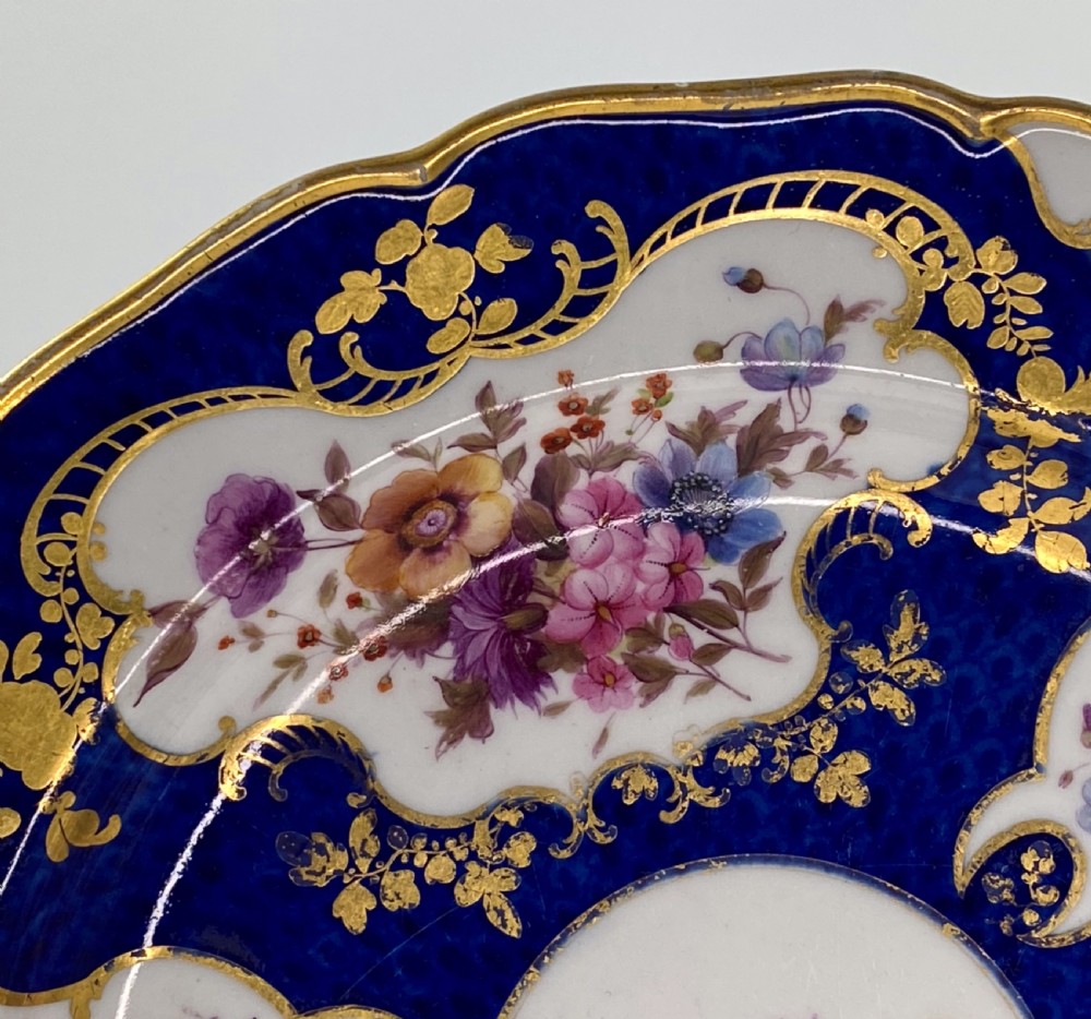 FBB Worcester ‘Blue Scale’ dish, c.1815. View VIII