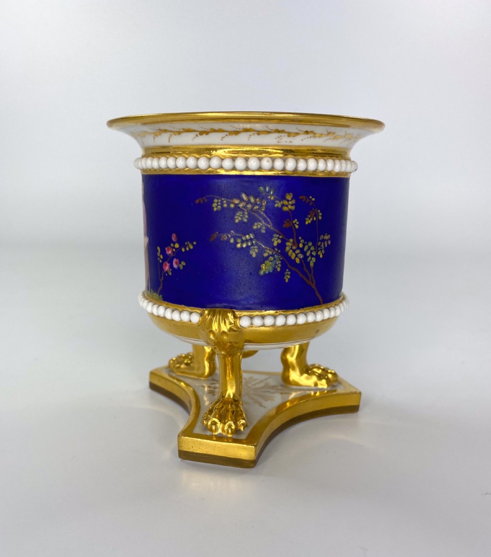 FBB Worcester ‘Chinoiserie’ porcelain urn, c. 1815 View IV
