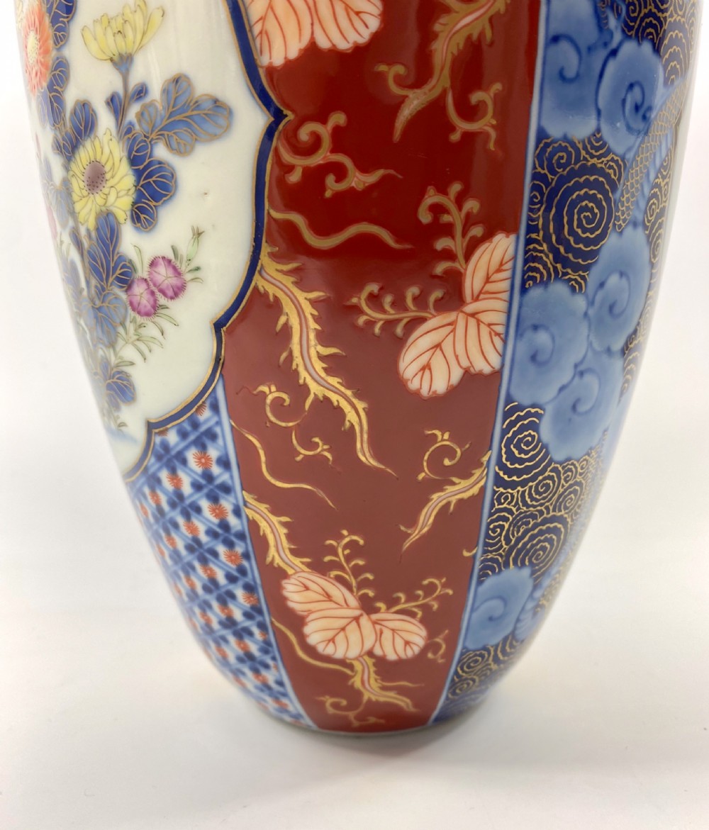 Pair Koransha ‘Imari’ vases, c. 1890. Meiji Period. View IX