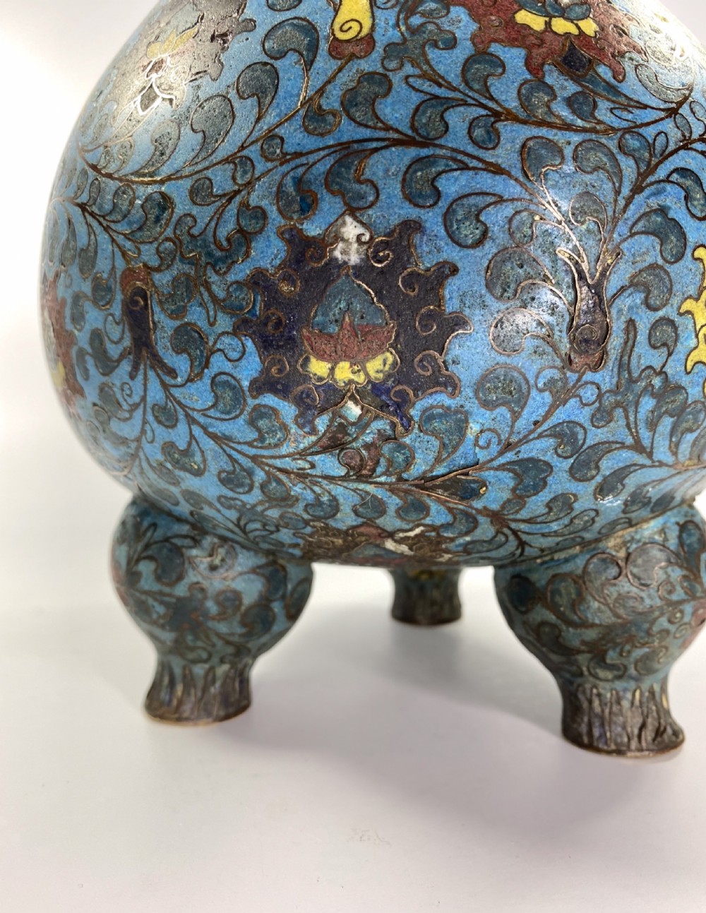 Chinese cloisonne censer. 17th C. Ming Dynasty. View IX