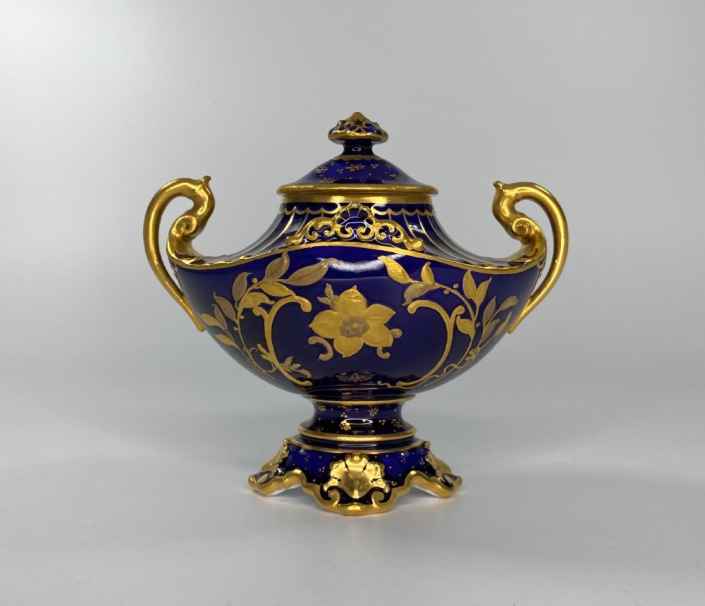 Royal Crown Derby vase & cover, d. 1912.