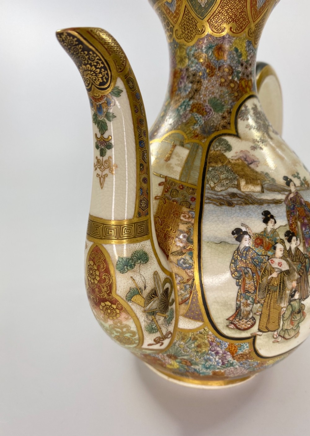 Satsuma pottery sake ewer. Ryozan Okamoto, Meiji Period. View V