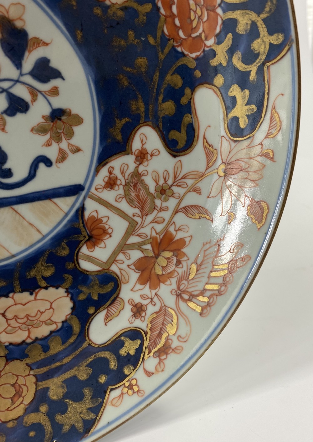 Chinese Imari large porcelain saucer dish, c. 1720. View IV
