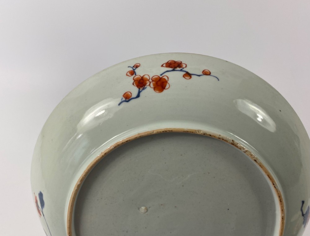 Chinese Imari large porcelain saucer dish, c. 1720. View IX