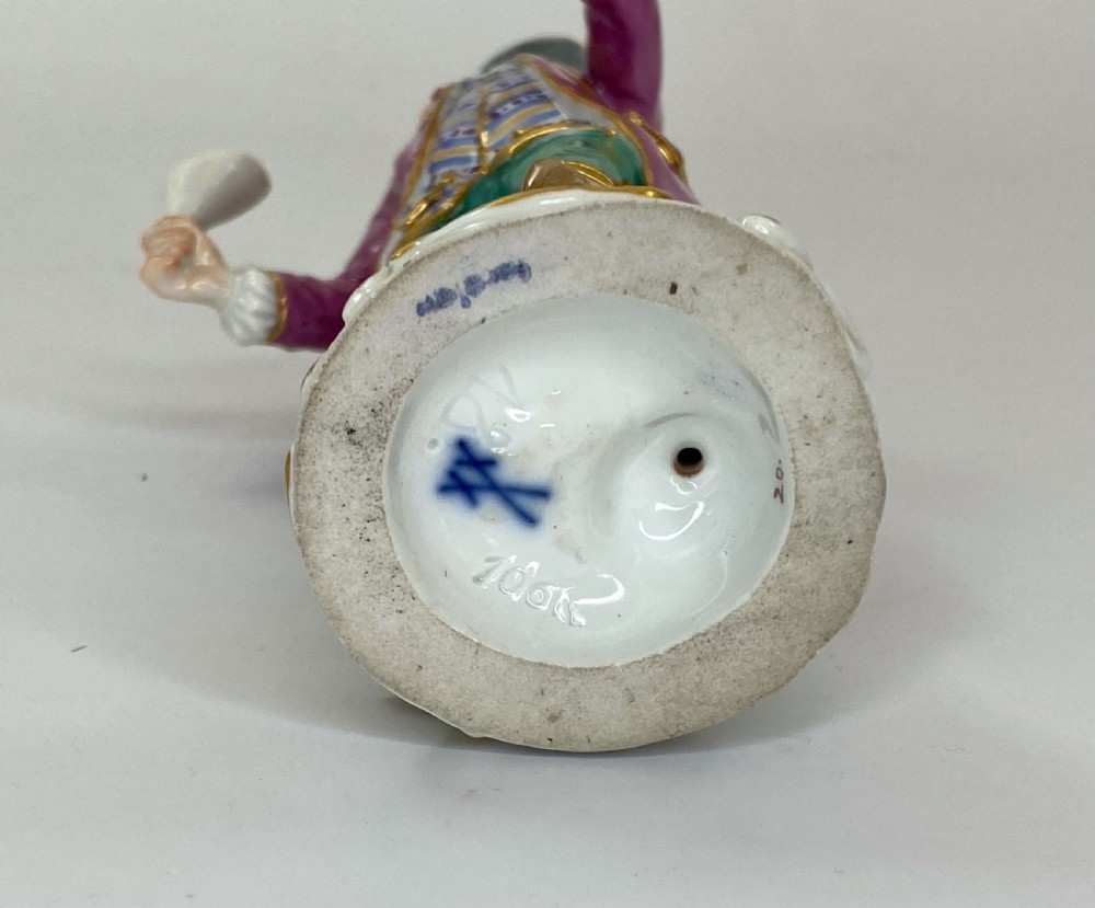 Meissen figure ‘Lottery Seller’, c. 1920. View VIII