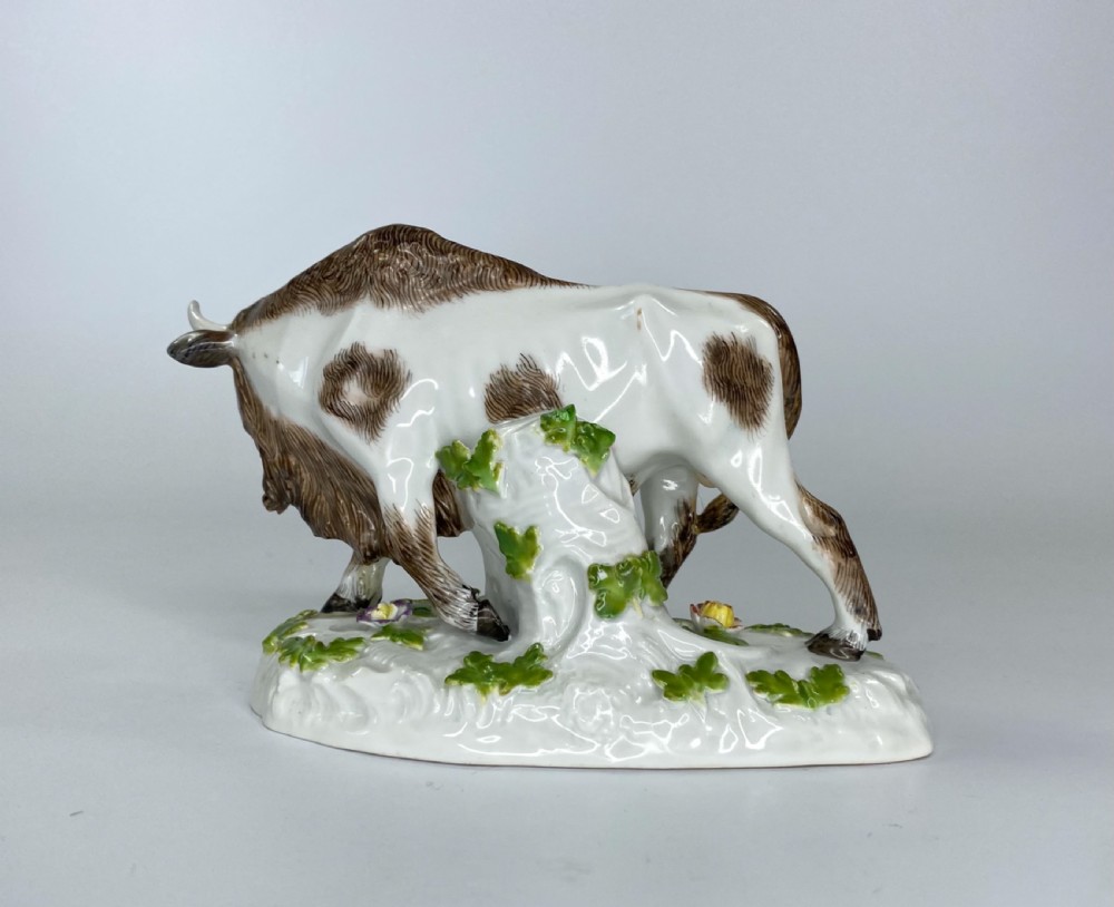 Meissen porcelain Bison, c. 1890. View IV