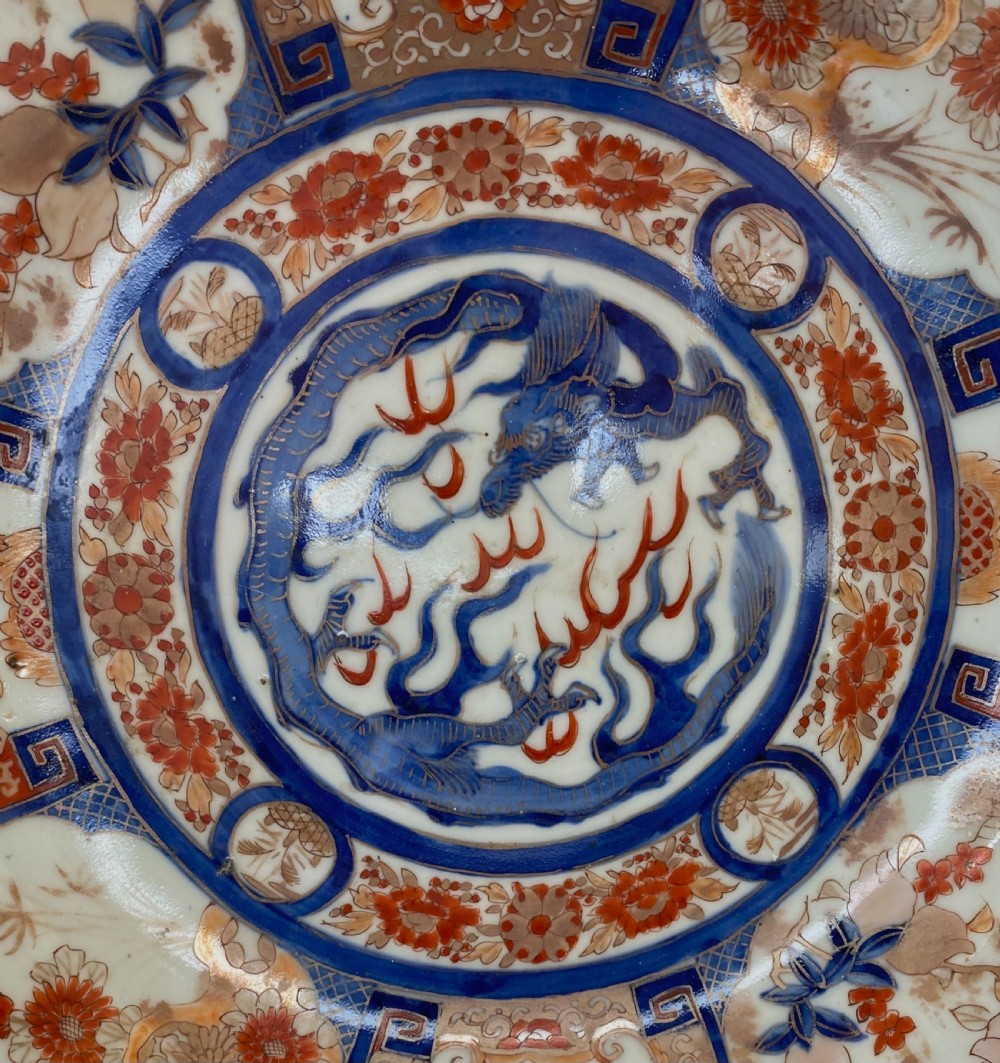 Japanese Imari large stand, c. 1890. Meiji Period. View IV