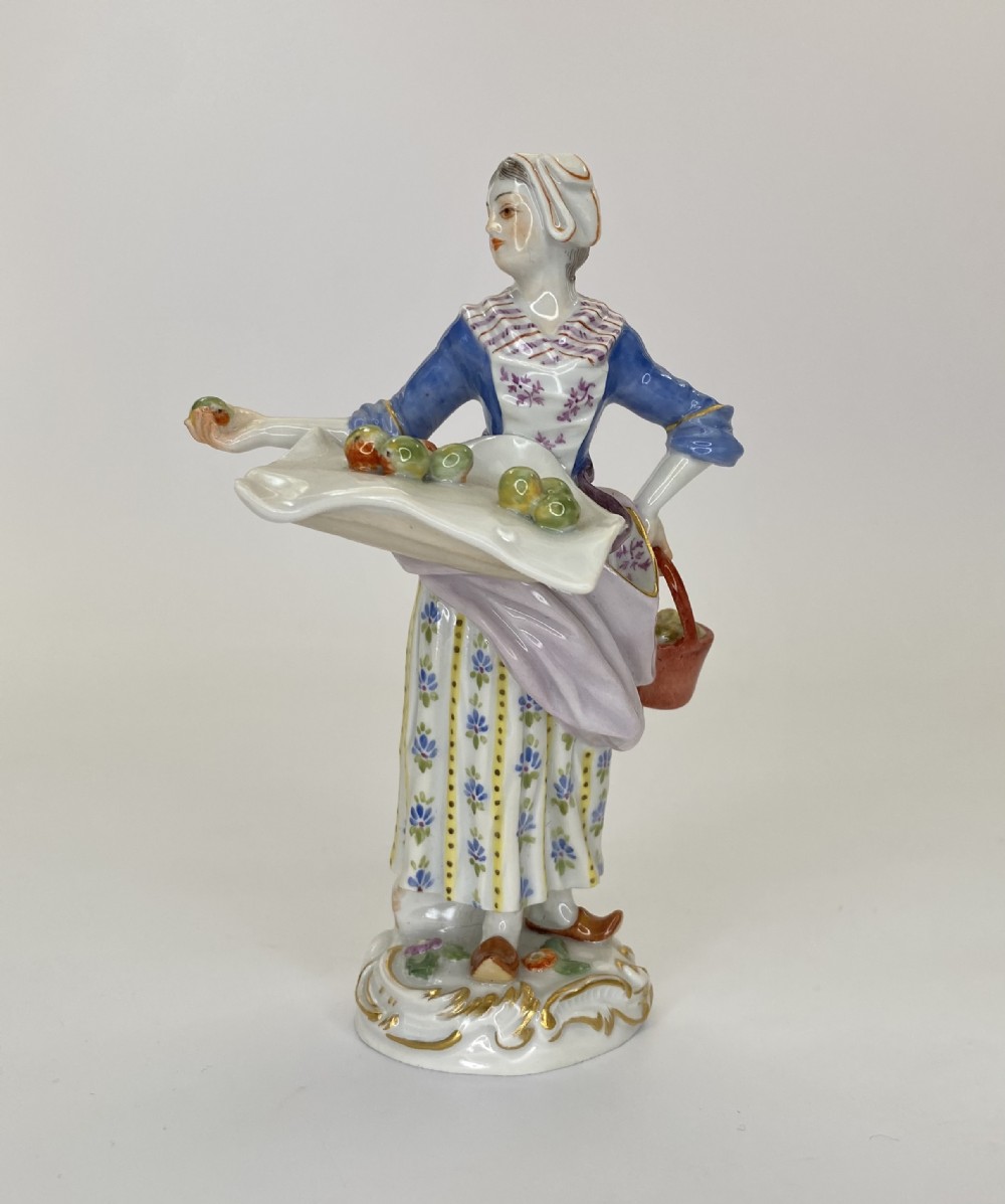 Meissen porcelain ‘The Apple Seller’, c. 1920.