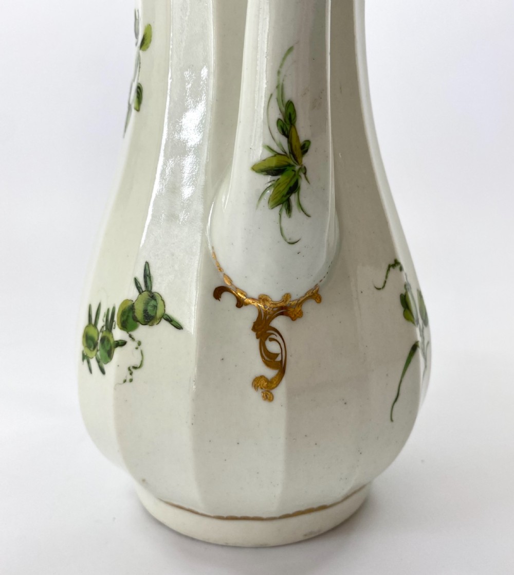 Worcester porcelain coffee pot, c. 1770. View VIII