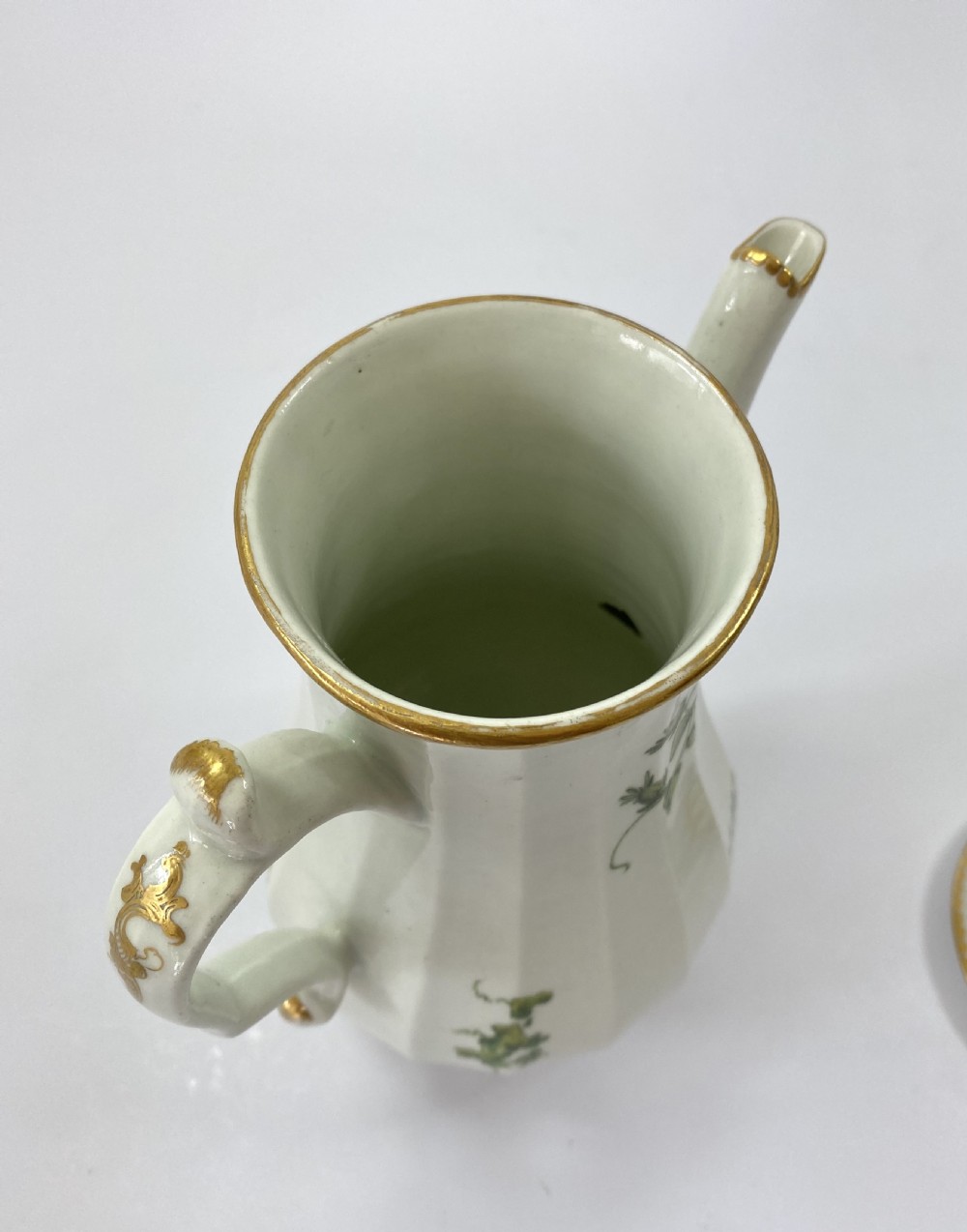 Worcester porcelain coffee pot, c. 1770. View XII