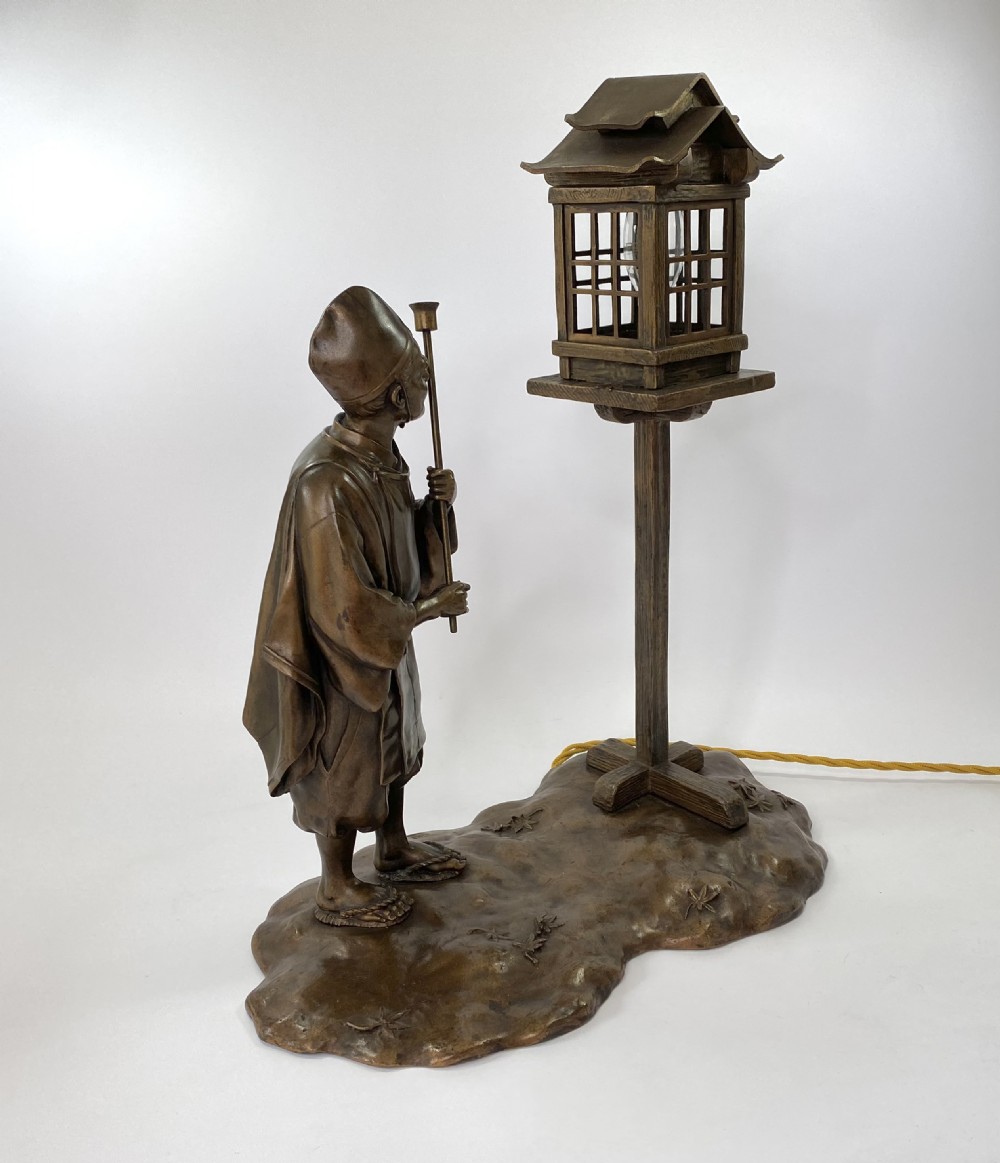 Japanese bronze okimono lamp. Yoshitani, Meiji Period. View V