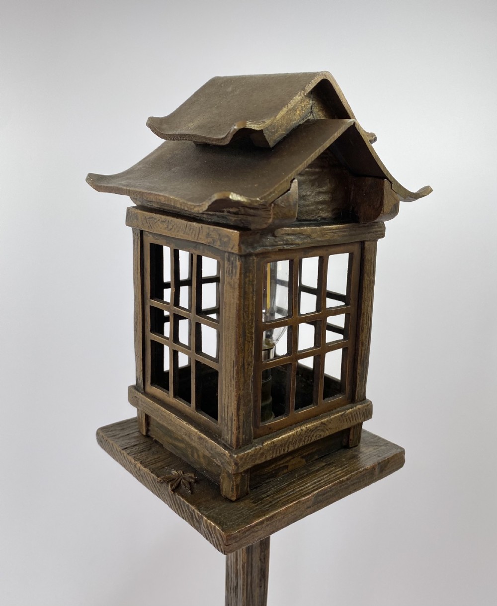 Japanese bronze okimono lamp. Yoshitani, Meiji Period. View VIII
