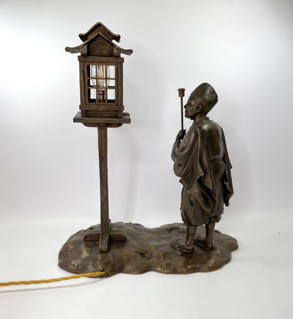Japanese bronze okimono lamp. Yoshitani, Meiji Period. View XI