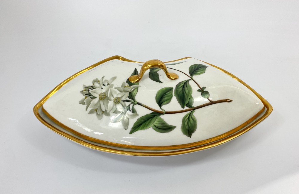 Chamberlains Worcester serving dish, c. 1815. View II
